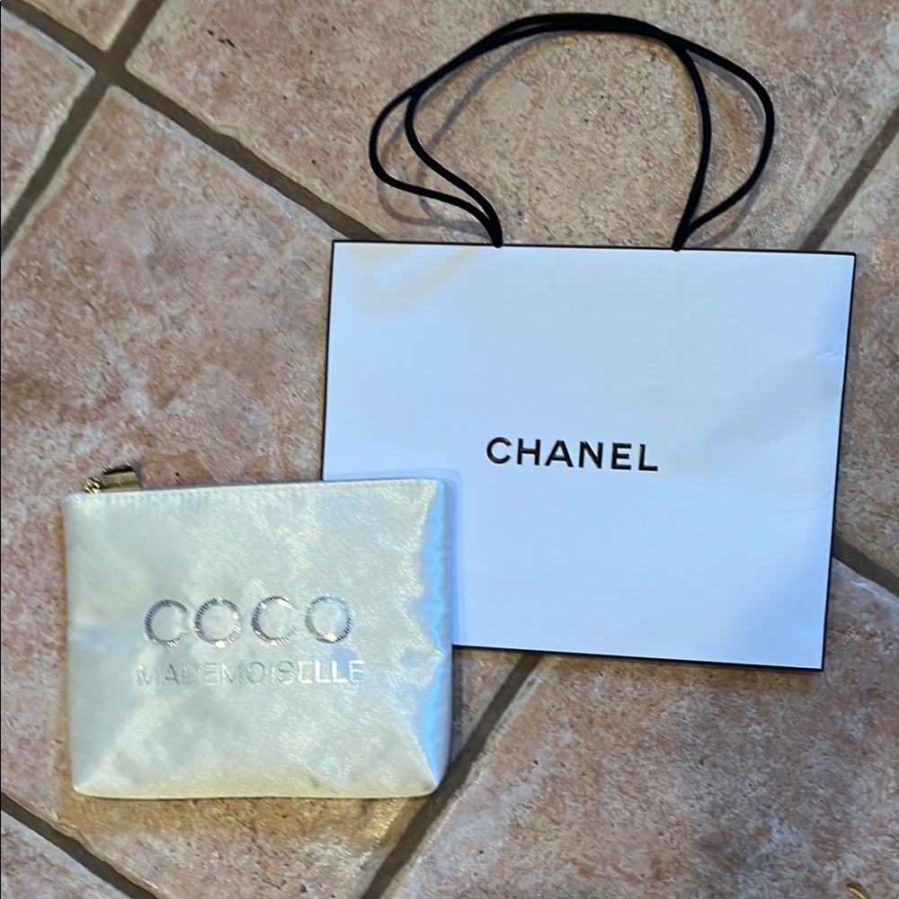 Chanel White COCO MademoiselleMake up bag with shopping bag combo